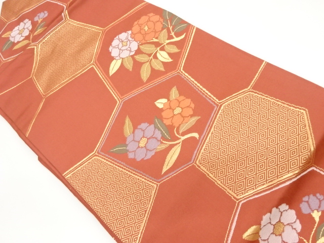 変わり亀甲に椿模様織出し名古屋帯